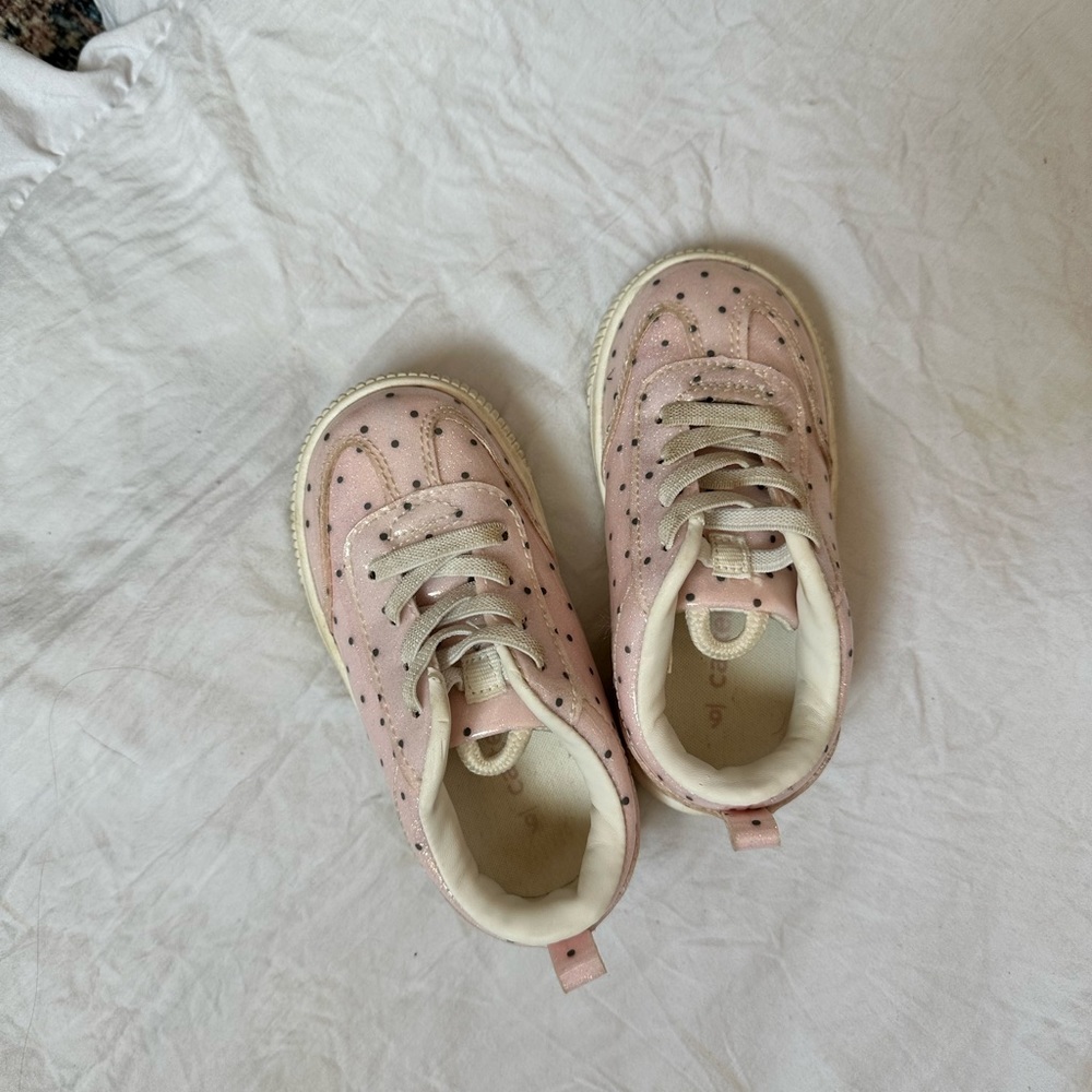 Toddler pink shoes